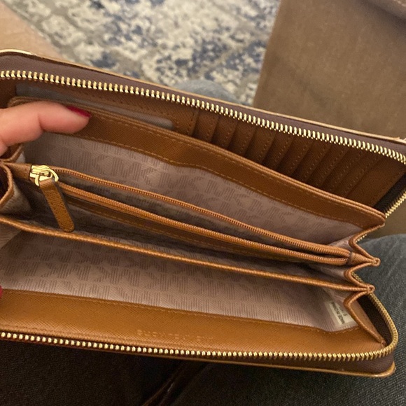 MICHAEL Kors women’s wallet - Picture 4 of 6